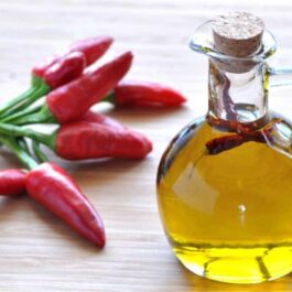 CHILLI INFUSED EXTRA VIRGIN OIL